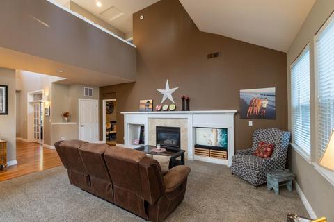 19487 Blue Lake Loop, Bend, OR 97702 photo 3