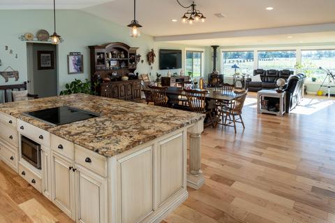 63660 Gentry Loop, Bend, OR 97701 photo 9