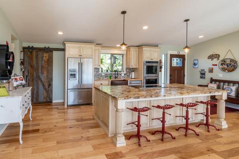 63660 Gentry Loop, Bend, OR 97701 photo 10