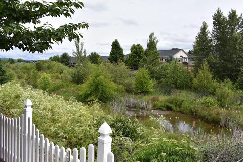 814 Crystal Dr, Eagle Point, OR 97524 photo 2