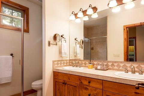 57433 Sun Eagle Ln, Sunriver, OR 97707 photo 16