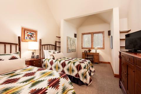 57433 Sun Eagle Ln, Sunriver, OR 97707 photo 20