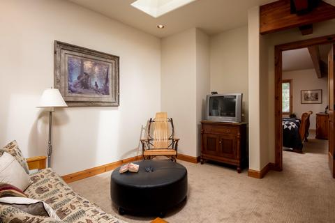57433 Sun Eagle Ln, Sunriver, OR 97707 photo 19