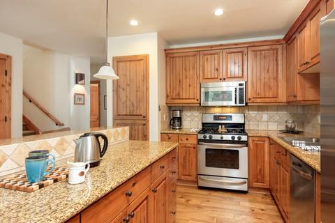 57433 Sun Eagle Ln, Sunriver, OR 97707 photo 10