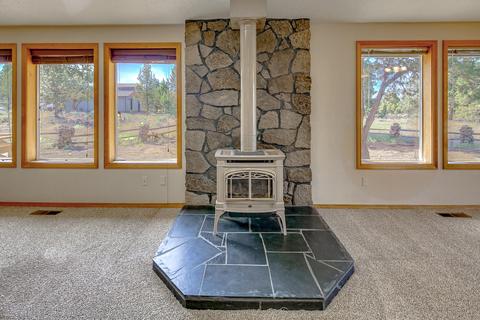 64597 Mcgrath Rd, Bend, OR 97701 photo 9