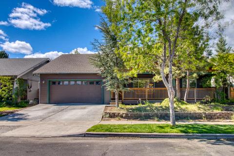 20705 Nicolette Dr, Bend, OR 97701 photo 1
