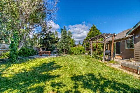 20705 Nicolette Dr, Bend, OR 97701 photo 23
