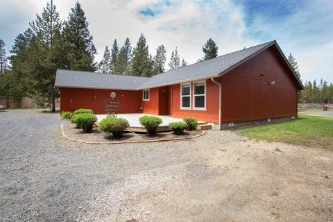 53049 Loop Dr, La Pine, OR 97739 photo 3
