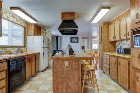 19716 Carm Ln, Bend, OR 97702 photo 4