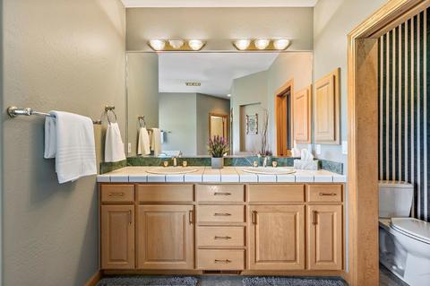 750 Meridian Rd, Eagle Point, OR 97524 photo 11
