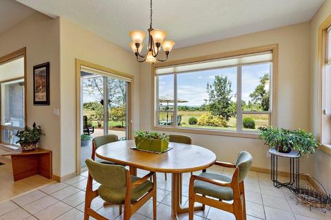 750 Meridian Rd, Eagle Point, OR 97524 photo 16