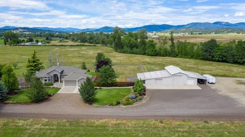 750 Meridian Rd, Eagle Point, OR 97524 photo 2