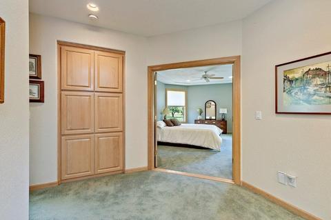 750 Meridian Rd, Eagle Point, OR 97524 photo 8