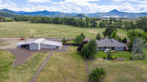 750 Meridian Rd, Eagle Point, OR 97524 photo 28