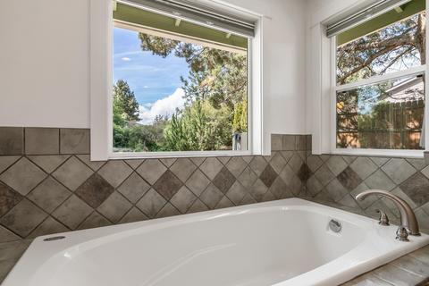 20877 SE Westview Dr, Bend, OR 97702 photo 18