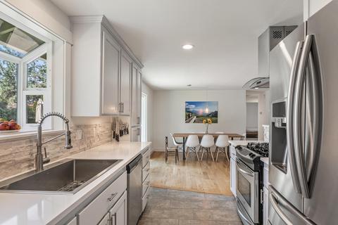 20877 SE Westview Dr, Bend, OR 97702 photo 11