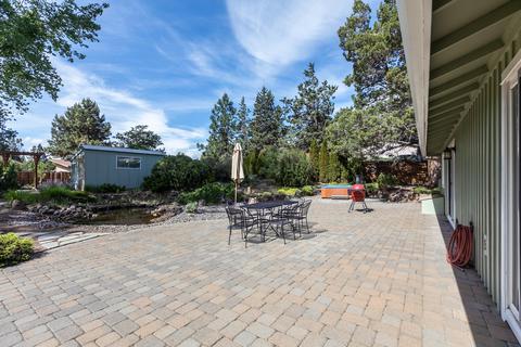 20877 SE Westview Dr, Bend, OR 97702 photo 3