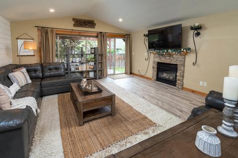 20378 Shetland Loop, Bend, OR 97703 photo 5