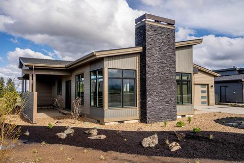 19349 Outrider Loop, Bend, OR 97702 photo 2