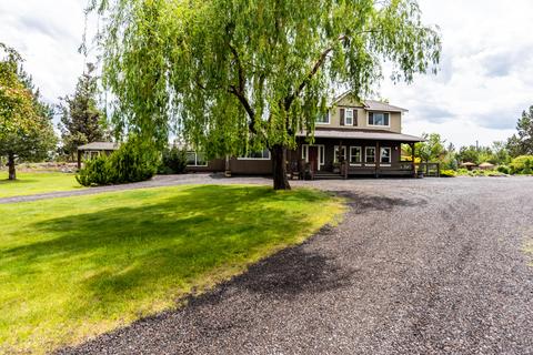 62735 Dixon Loop, Bend, OR 97701 photo 2
