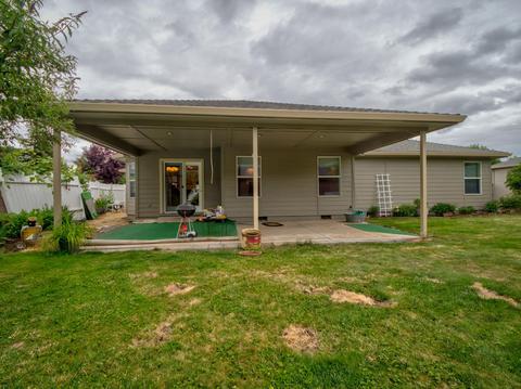 622 E Archwood Dr, Eagle Point, OR 97524 photo 4