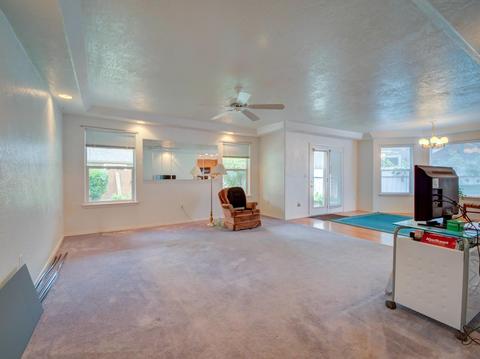 622 E Archwood Dr, Eagle Point, OR 97524 photo 8
