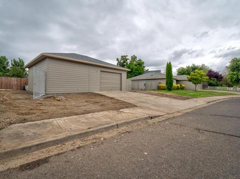 622 E Archwood Dr, Eagle Point, OR 97524 photo 7