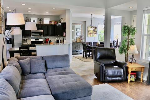 61590 Devils Lake Dr, Bend, OR 97702 photo 5