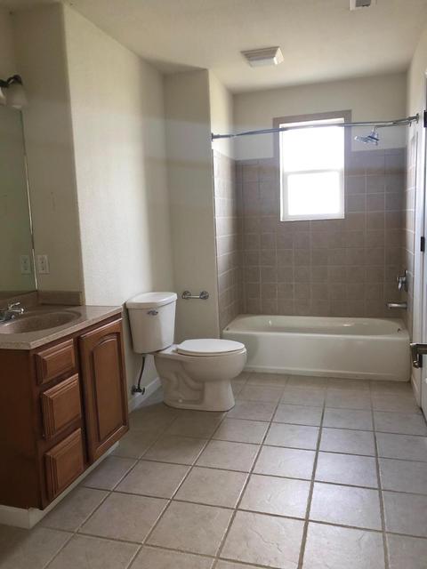 450 Elm St, Phoenix, OR 97535 photo 17