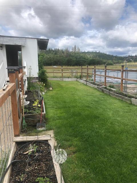 405 Rogue River Dr, Eagle Point, OR 97524 photo 3