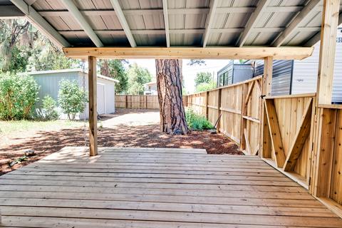 208 S B St, Phoenix, OR 97535 photo 11