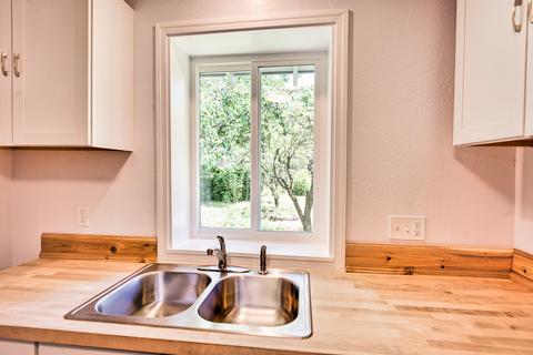 208 S B St, Phoenix, OR 97535 photo 18