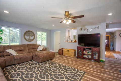 51675 Pine St, La Pine, OR 97739 photo 16