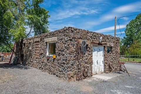 62860 Eagle Rd, Bend, OR 97701 photo 27