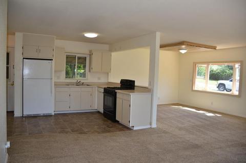 523 Third St, Rogue River, OR 97537 photo 7