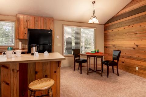 18072 Juniper Ln, Sunriver, OR 97707 photo 2