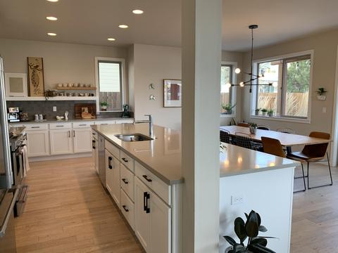 63150 Iner Loop, Bend, OR 97701 photo 13