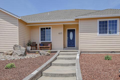 623 Barton Rd, Eagle Point, OR 97524 photo 2