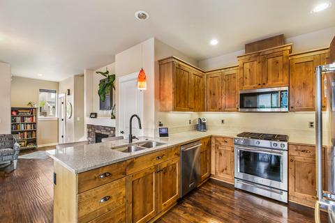 20747 Boulderfield Ave, Bend, OR 97701 photo 9