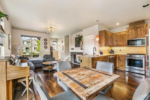 20747 Boulderfield Ave, Bend, OR 97701 photo 8