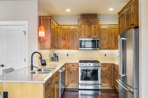 20747 Boulderfield Ave, Bend, OR 97701 photo 10