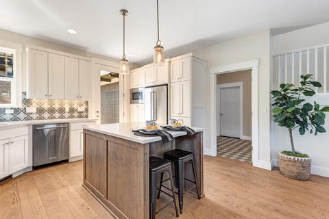 1694 NW Fields St, Bend, OR 97703 photo 14