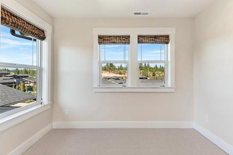 1694 NW Fields St, Bend, OR 97703 photo 21