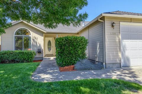 1234 Pheasant Way, Central Point, OR 97502 photo 6