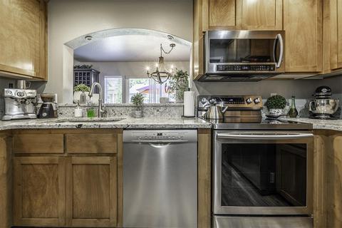 339 Live Oak Loop, Central Point, OR 97502 photo 12