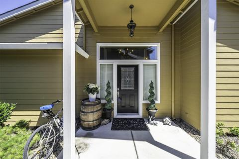 339 Live Oak Loop, Central Point, OR 97502 photo 6