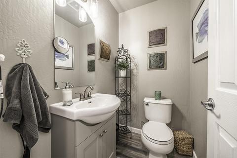339 Live Oak Loop, Central Point, OR 97502 photo 9