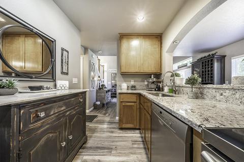 339 Live Oak Loop, Central Point, OR 97502 photo 16