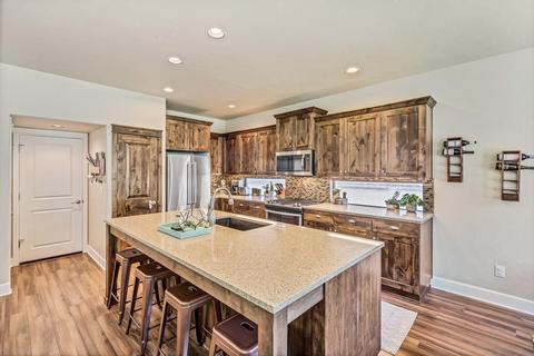 20887 Gateway Dr, Bend, OR 97702 photo 8
