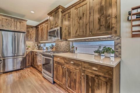20887 Gateway Dr, Bend, OR 97702 photo 9